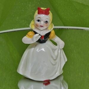 Disney - Vintage Bone China Blonde Snow White Miniature Figurine - 1960's